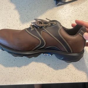 Etonic golf shoes , size 8 mens . Used once